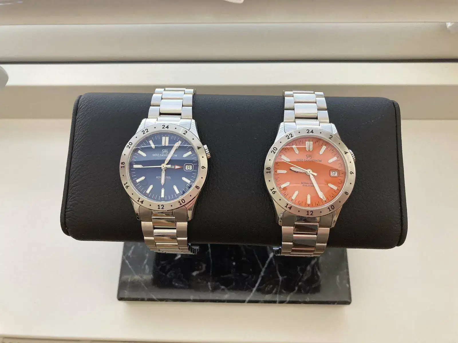 1.Royal Steel Worldtimer 36.jpeg