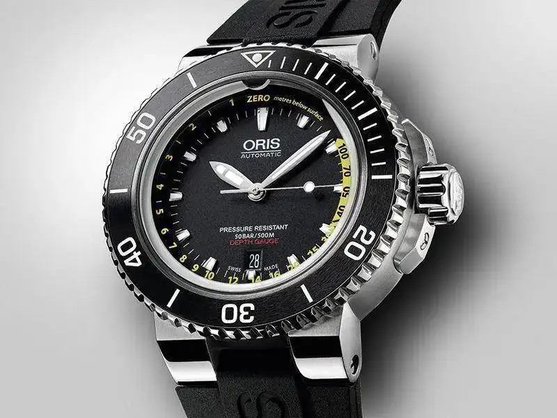 10977_oris_aquis_depth_gauge_gallery_3.webp