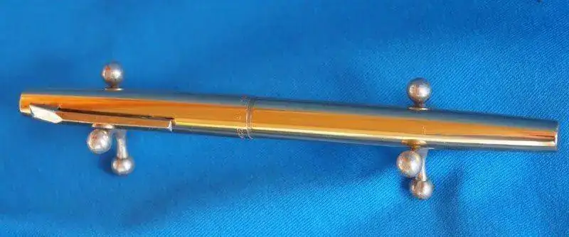 10a_Spaceman dorada.webp