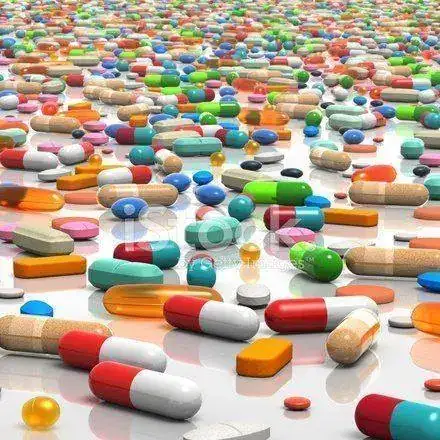 11211469-pills-galore.webp