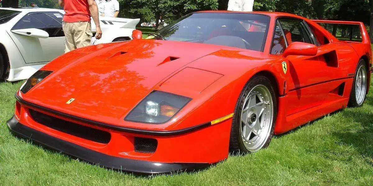 1200px-FerrariF40[1].webp