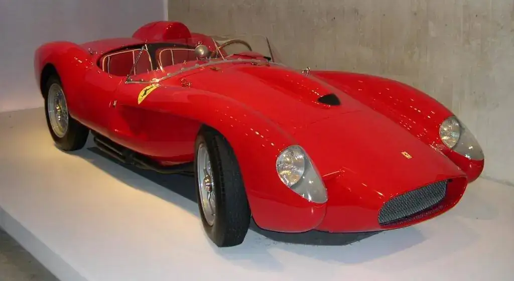 1200px-RL_1958_Ferrari_250_Testa_Rossa_34.webp