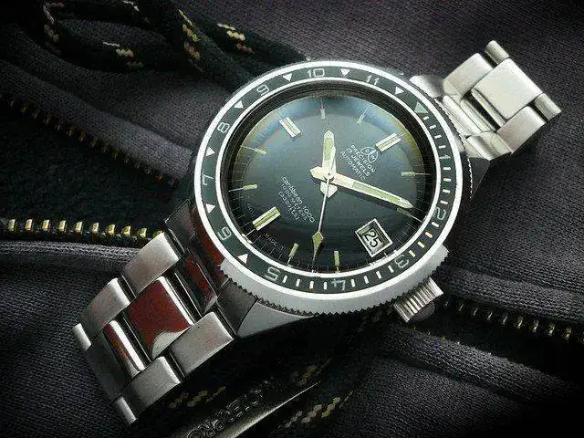 12060966184_4e1c40a69f_z.webp