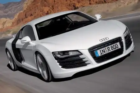 134-picture-of-audi-r8.webp