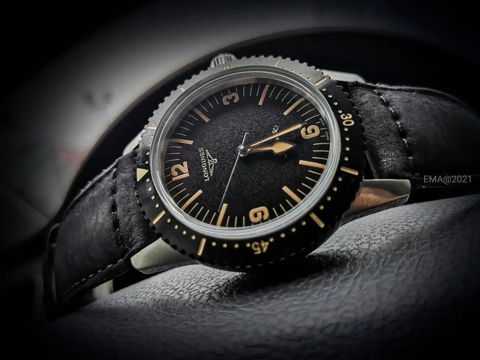 (14) EMA - Longines Skin diver.jpeg