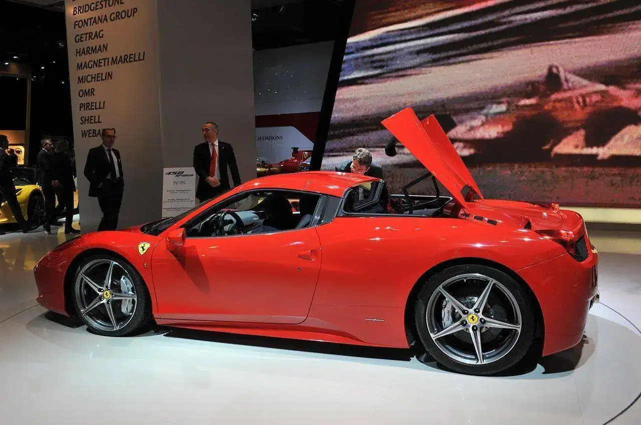 14-ferrari-458-spider-frankfurt.webp