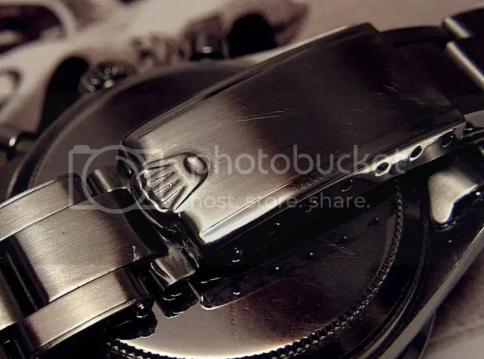 14PNbuckle.webp