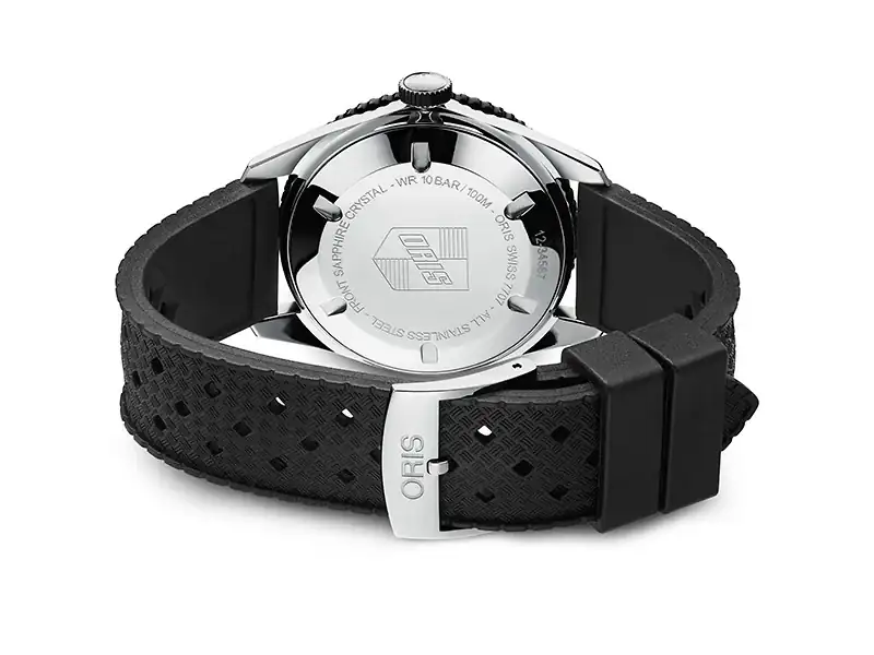 15757_divers_sixty-five_04.webp