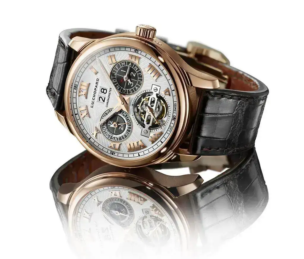 161940-5001%20L.U.C%20Perpetual%20T%20side%20white.webp