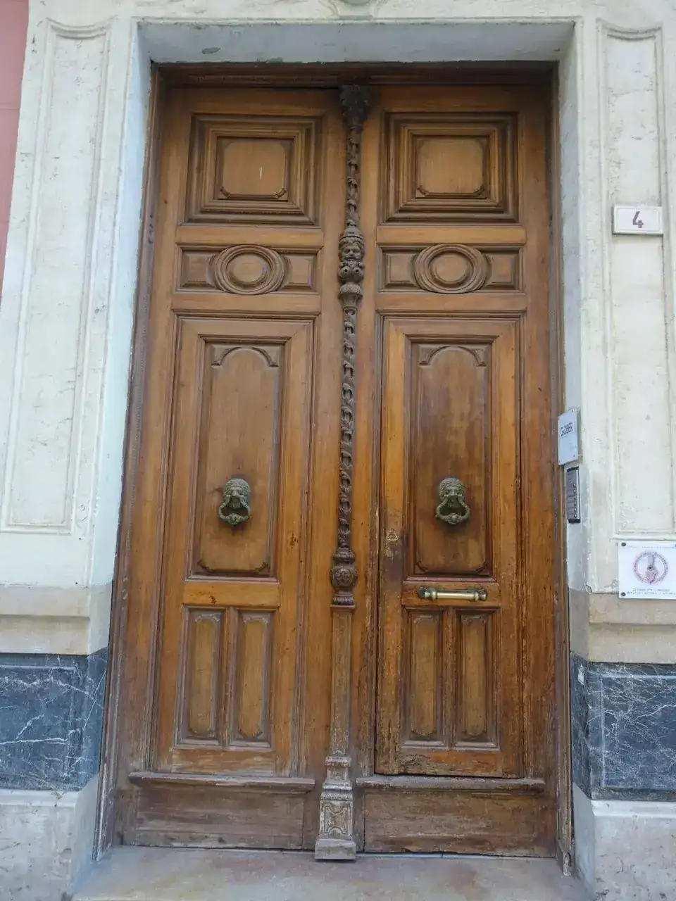 1646996439960.png