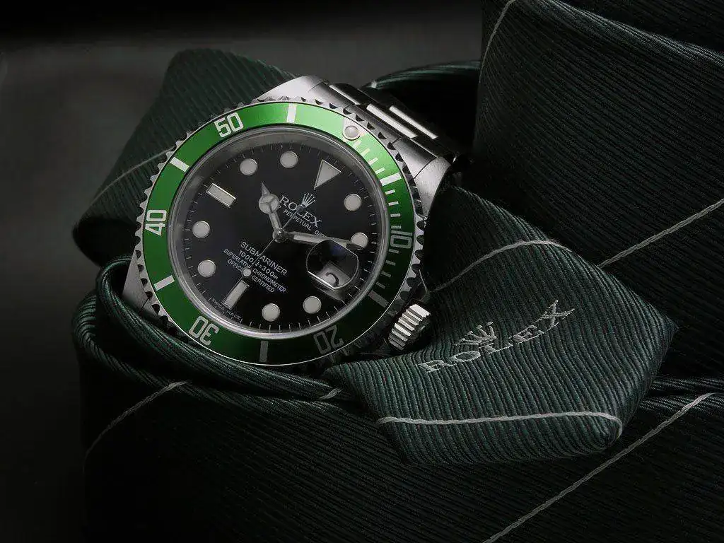 16610tiegreen.webp