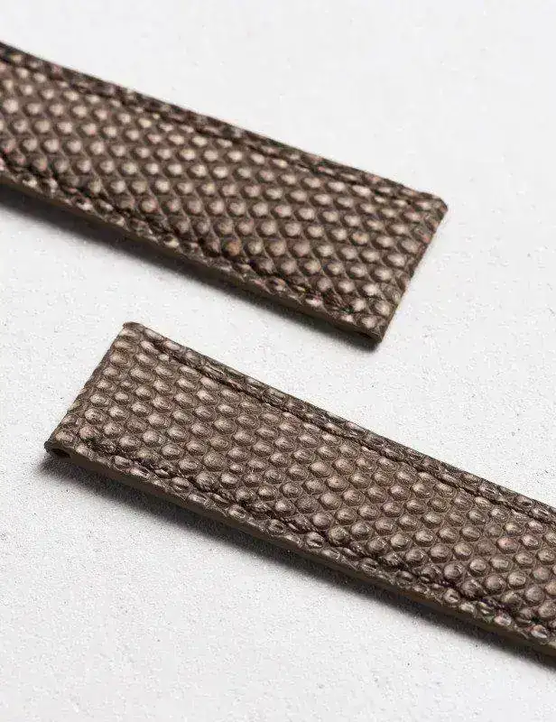 17-01-watch-strap-in-dark-brown-nubuck-lizard.webp