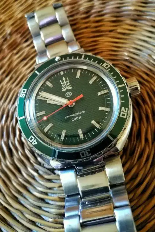 17103070 300 VOSTOK AMPHIBIA NEPTUNE _ 960727 _ HULK.webp