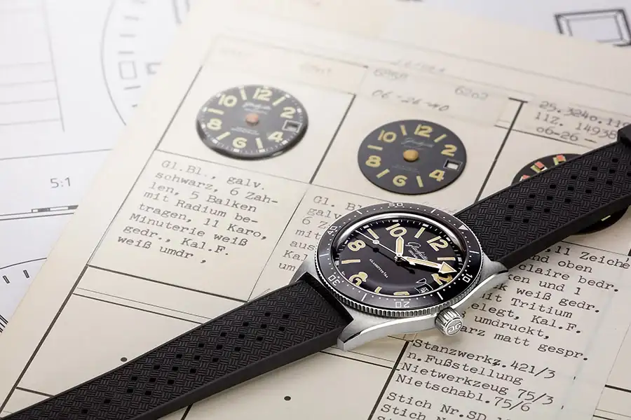 17_SeaQ_with_historic_dial_samples__RGB_900pix.webp