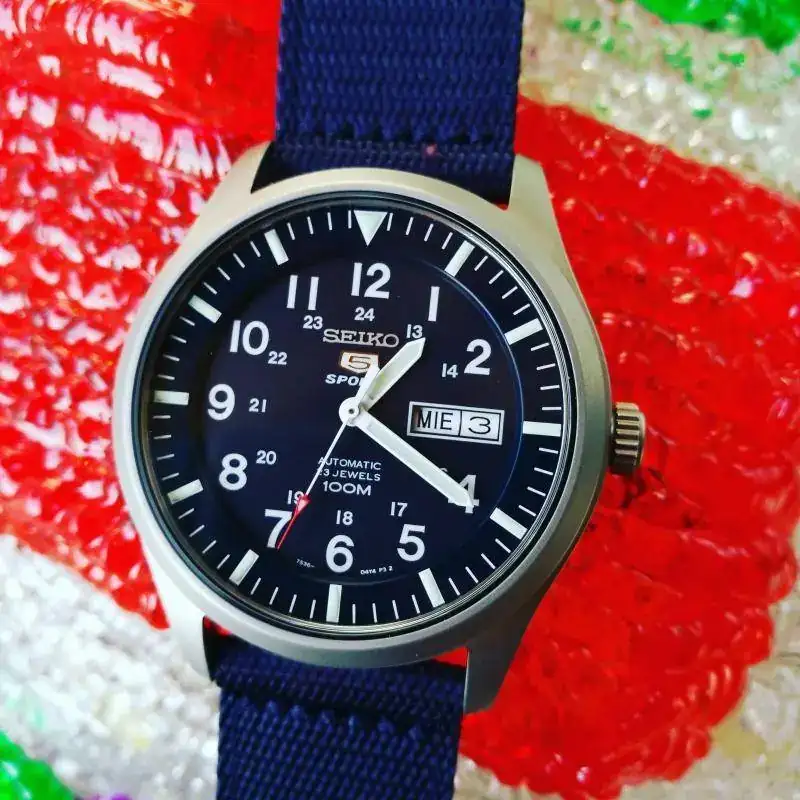 18010370 505 SEIKO 5 NAVY BLUE SNZG11K1.webp