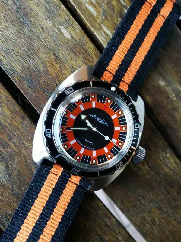 18010970 358 VOSTOK AMPHIBIAN SE150JI07.webp