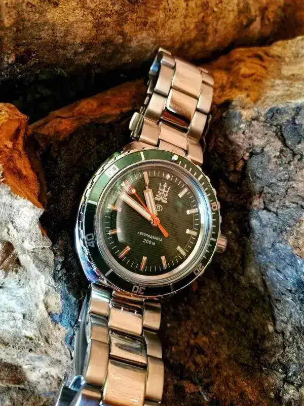 18031870 300 VOSTOK AMPHIBIA NEPTUNE _ 960727 _ HULK.webp