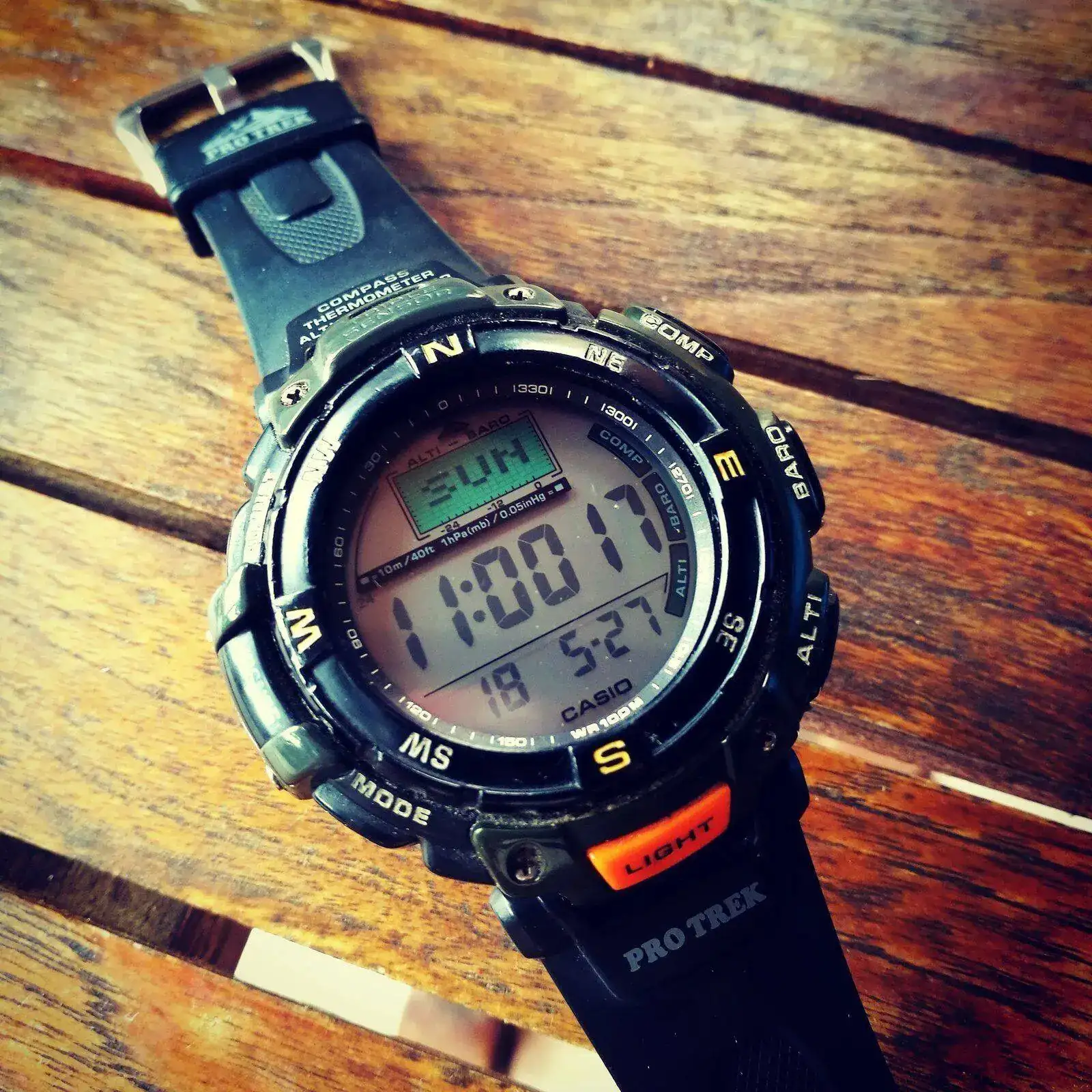 18052710 125 CASIO PRO TREK PRG 40_ 2271.jpg