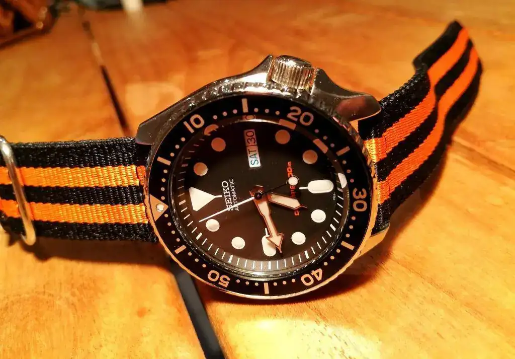 18063070 311 SEIKO SKX007K2.webp