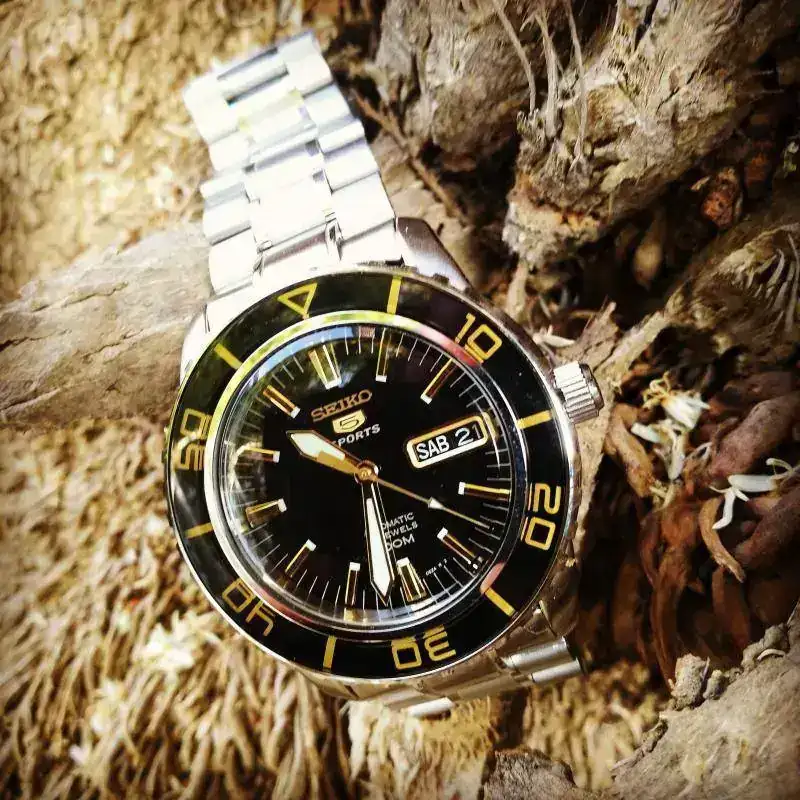 18072180 100 SEIKO 5 SPORTS SNZH57K1.webp