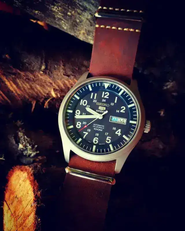 18091670 516 SEIKO 5 NAVY BLUE SNZG11K1.webp