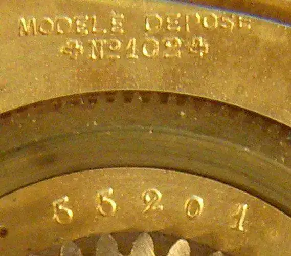 1890sstl14kmooncalpktwtchmrk.webp