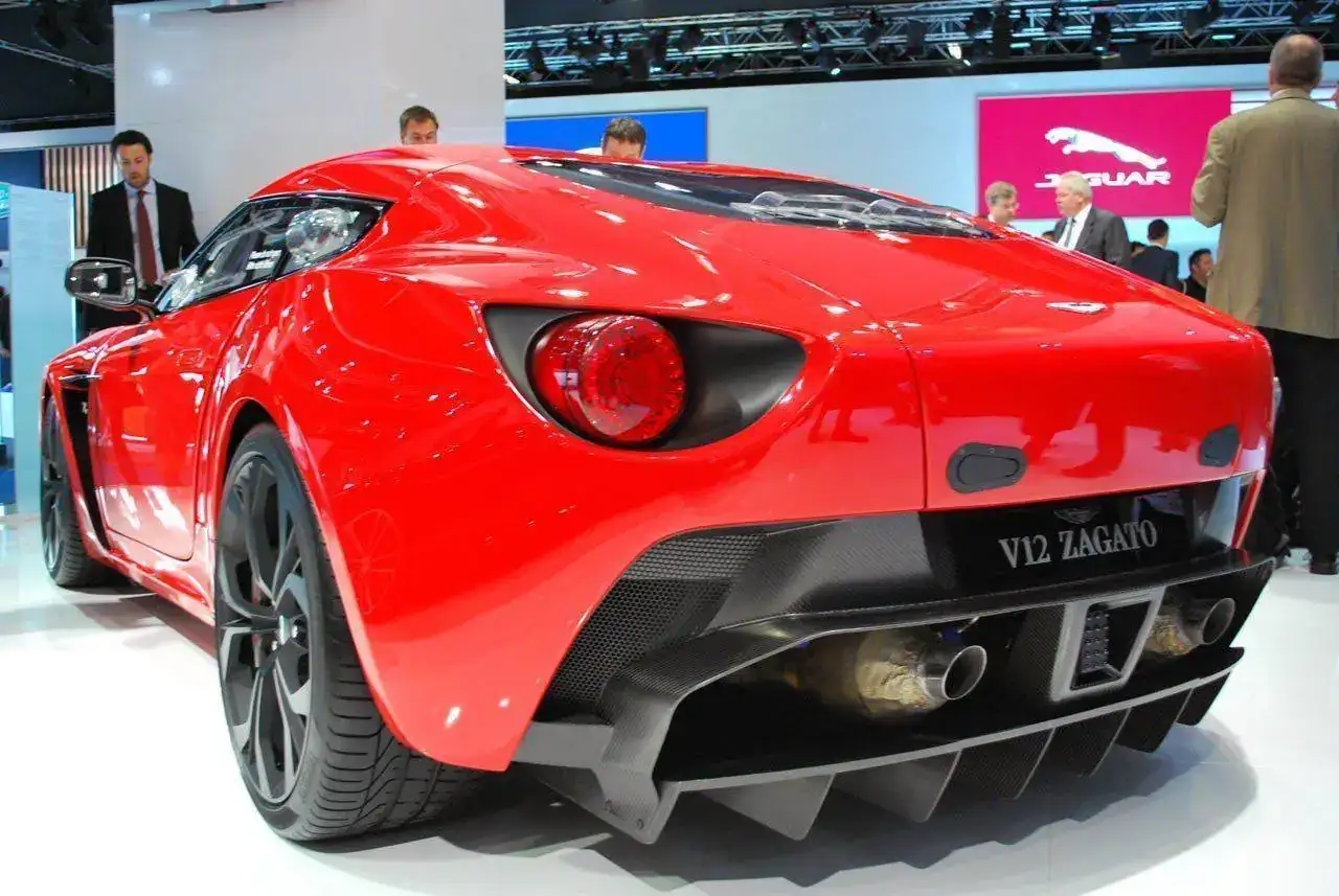 18aston-martin-v12-zagatoiaa11.webp