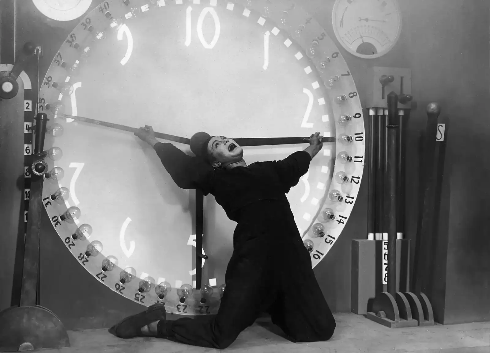 18sp-watches-obscure-inyt1-superJumbo.webp