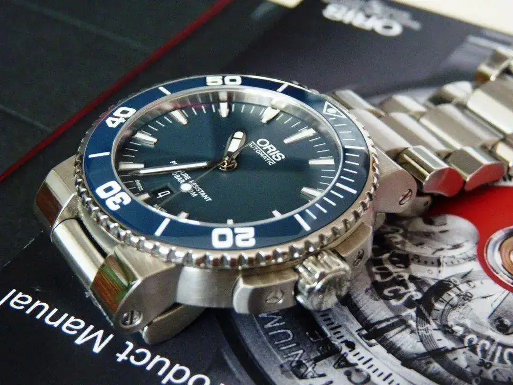 19-fs-oris-aquis-blue-sold-9208910613_7a3c61d19f_b.webp