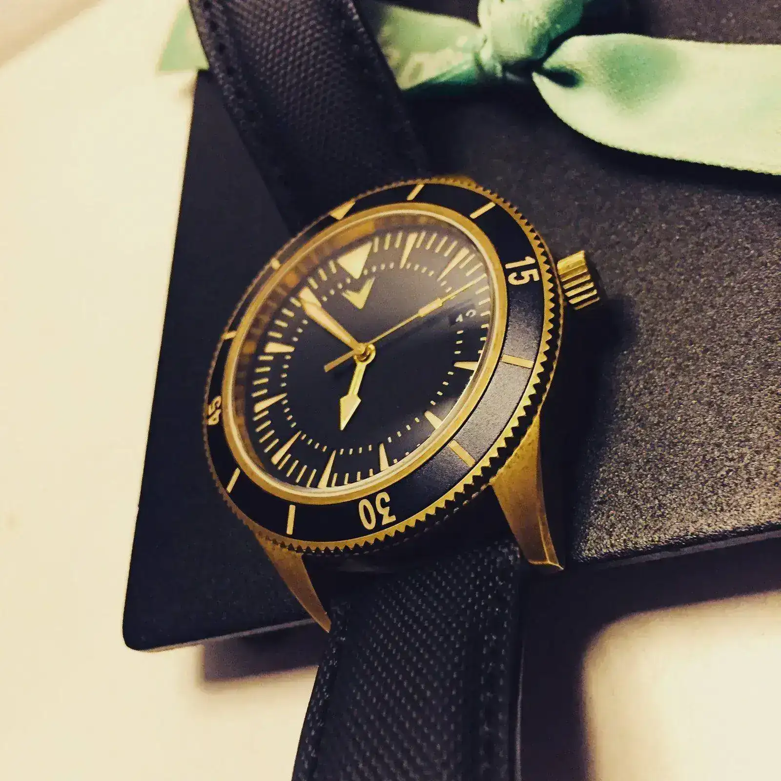 19031370 203 VENTUS MORI BRASS DIVER.webp