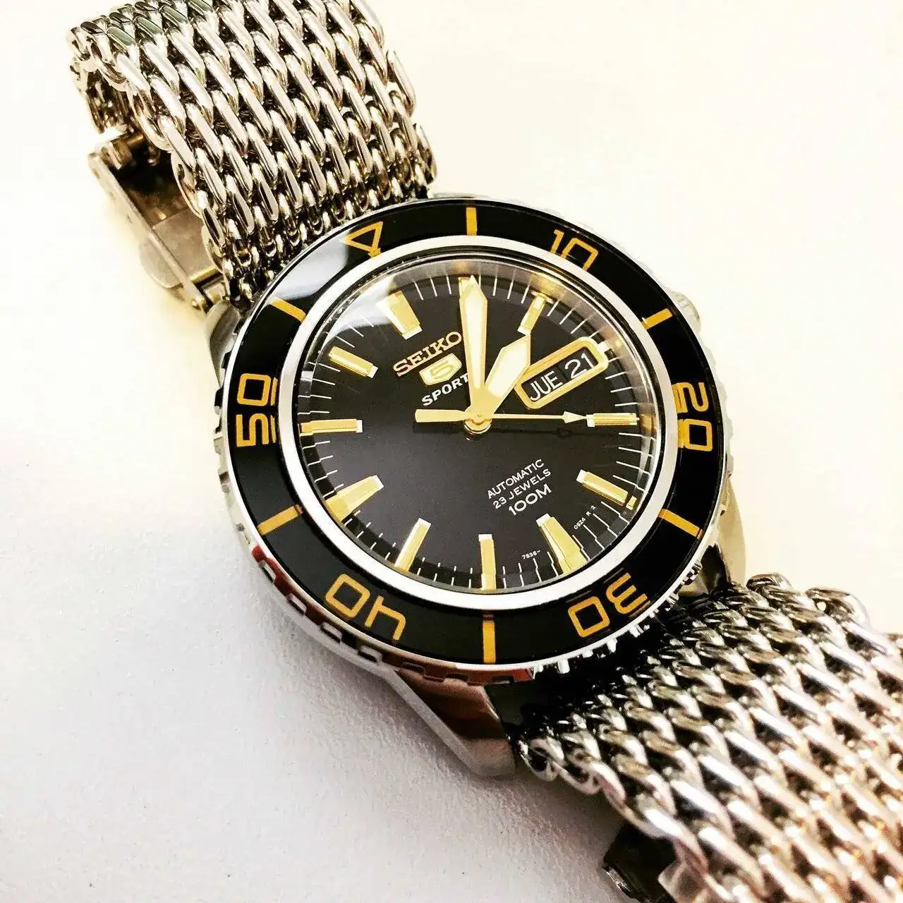 19032180 100 SEIKO 5 SPORTS SNZH57K1.jpg