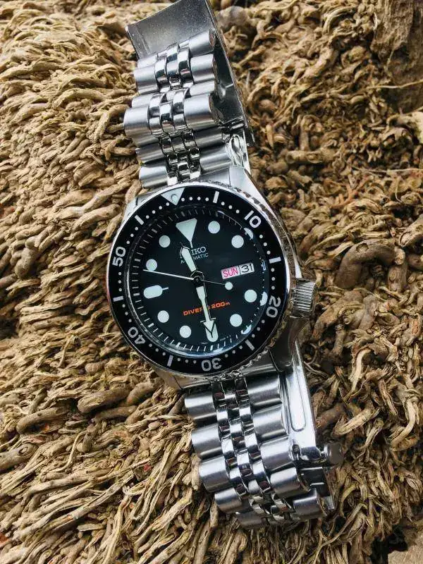 19033170 311 SEIKO SKX007K2.webp