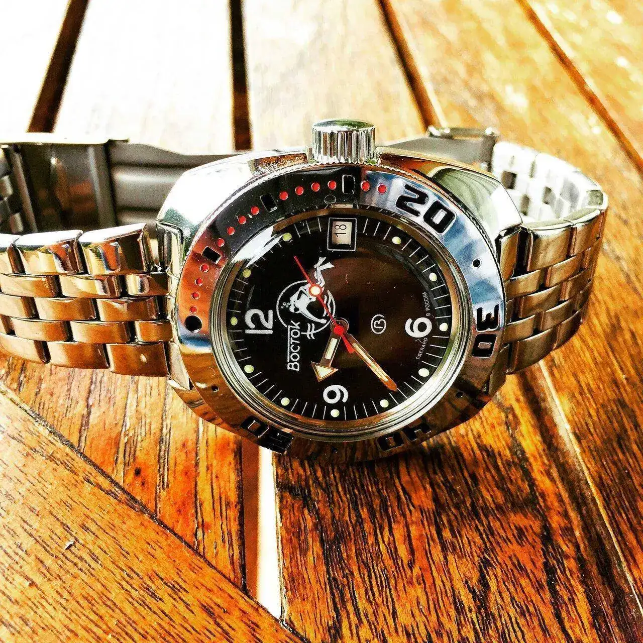 19041875 145 VOSTOK AMPHIBIA SCUBA DUDE _ 710634.jpg