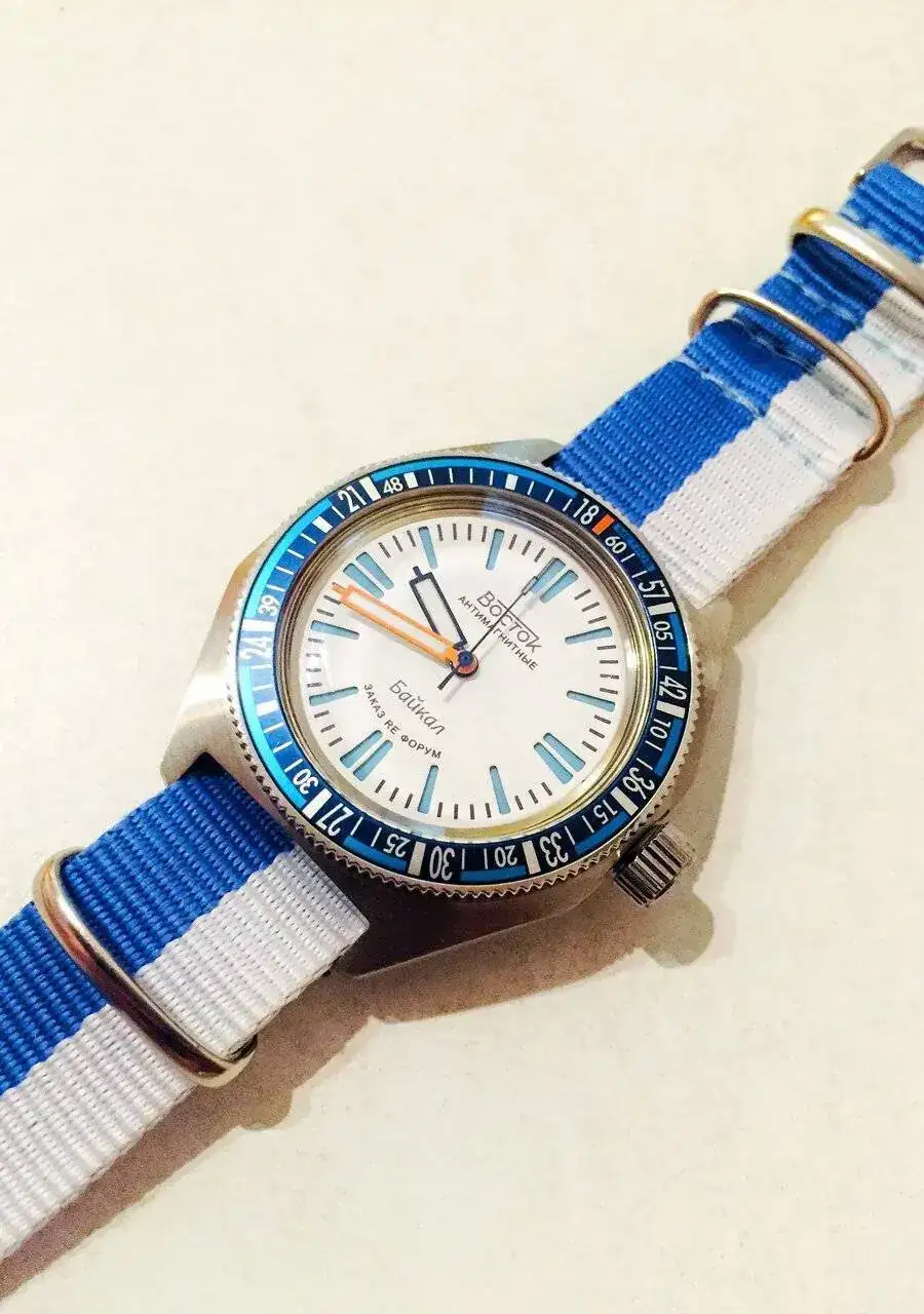 19060170 215 AMPHIBIA SE 650B08 BAIKAL.webp