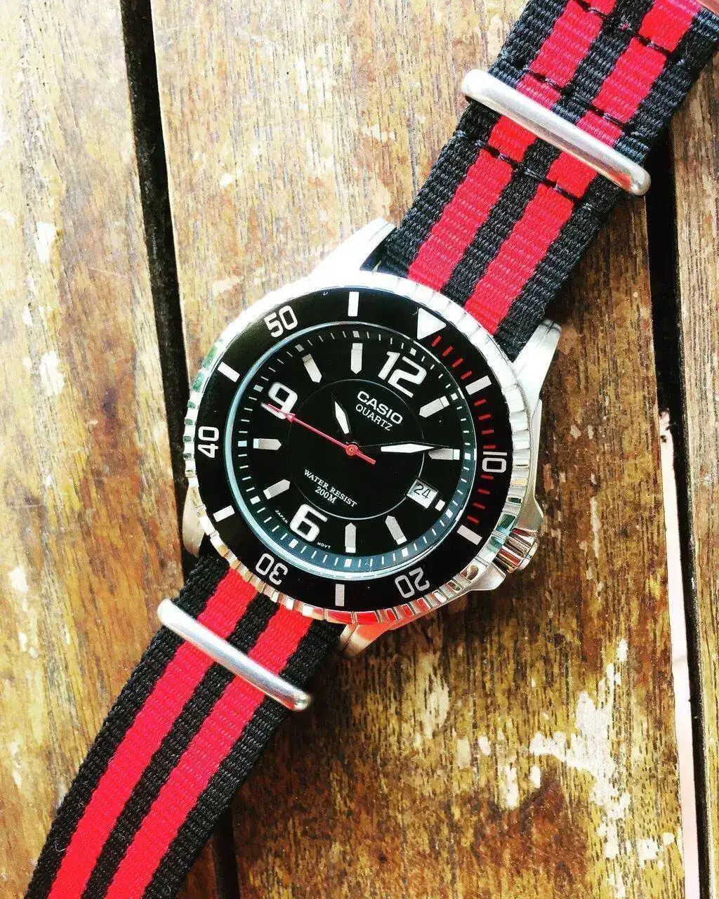 19062470 635 CASIO COLLECTION MTD-1053D-1AVES.webp