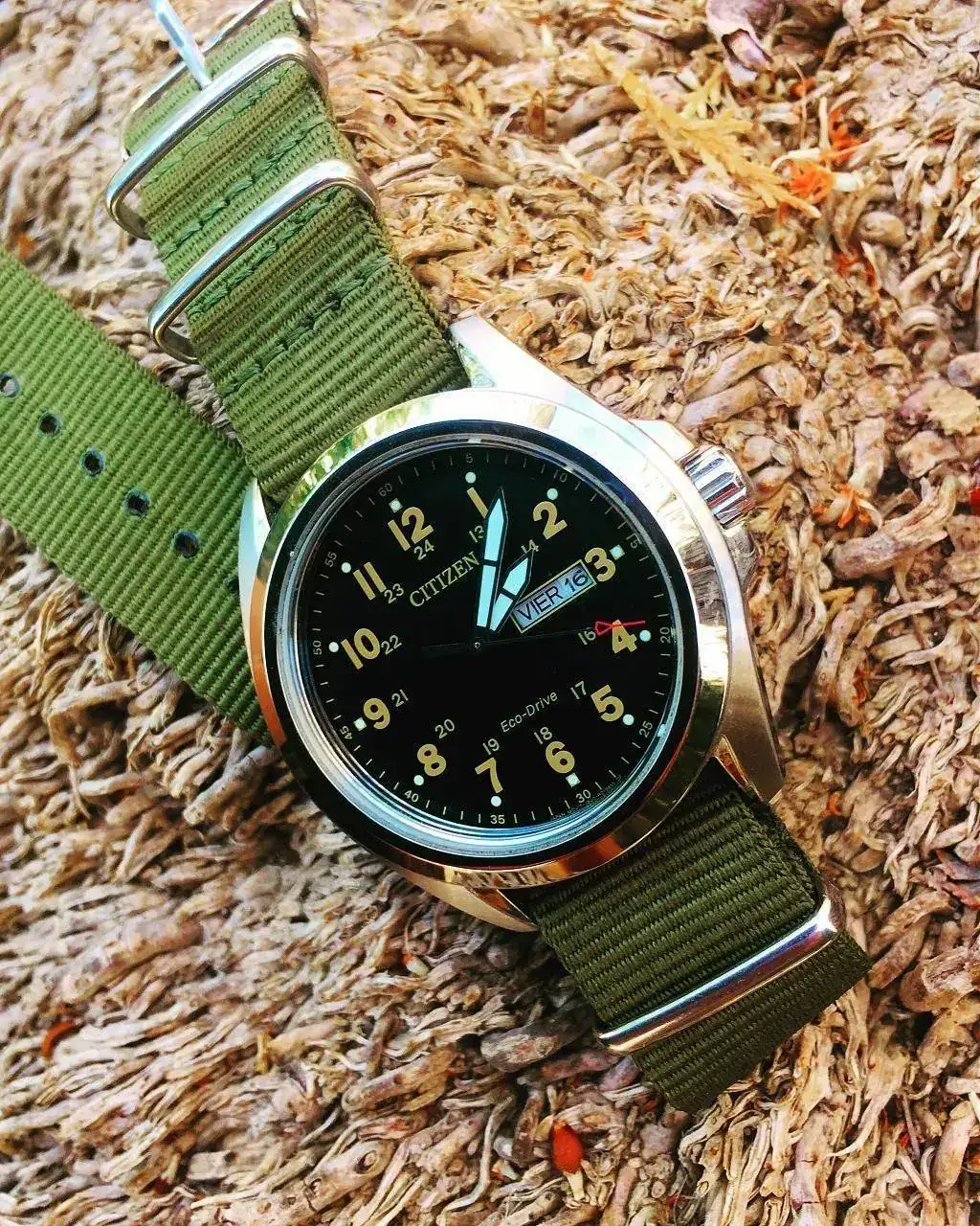 19081670 205 CITIZEN ECO-DRIVE AW0050-07E.jpg