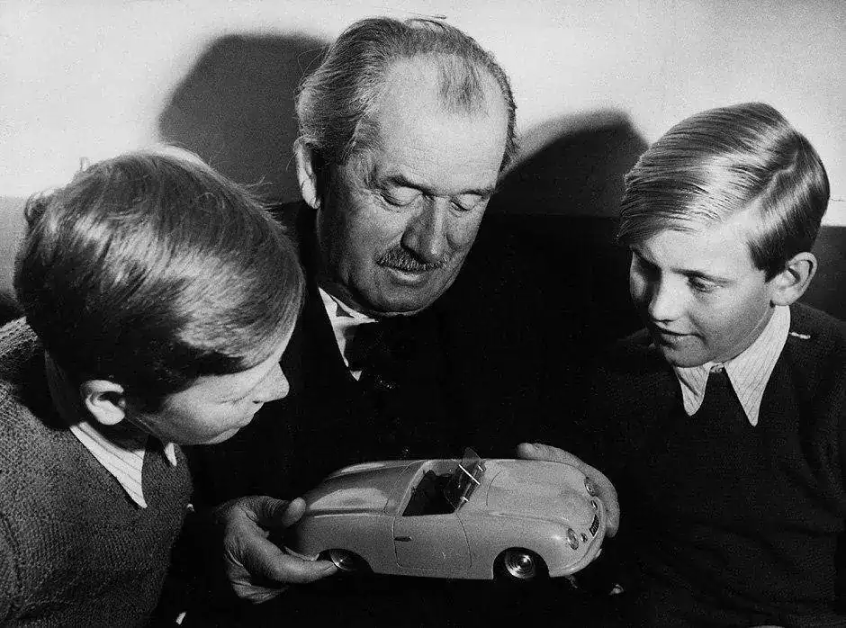 1949-butzi-piech-copyright-porsche.webp