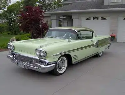 1958_Pontiac_Parisienne-jul26c.webp