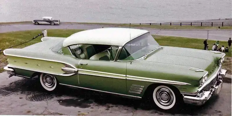 1958PontiacParisienne2Doorhardtop.webp