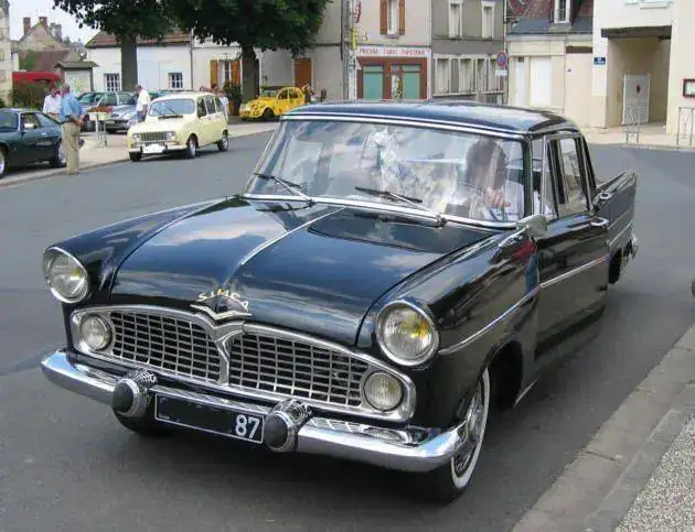 1961_Simca_Presidence_07.webp
