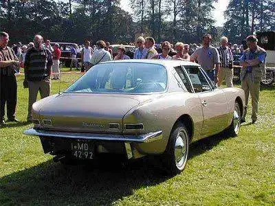 1963_Studebaker_Avanti_r3q.webp