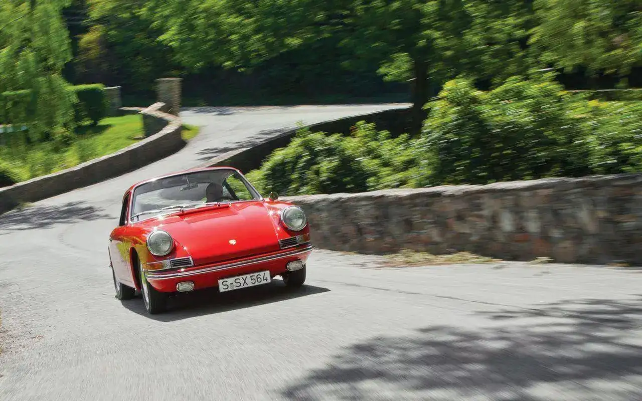 1964-Porsche-901-Prototype-front-end-in-motion-3.webp