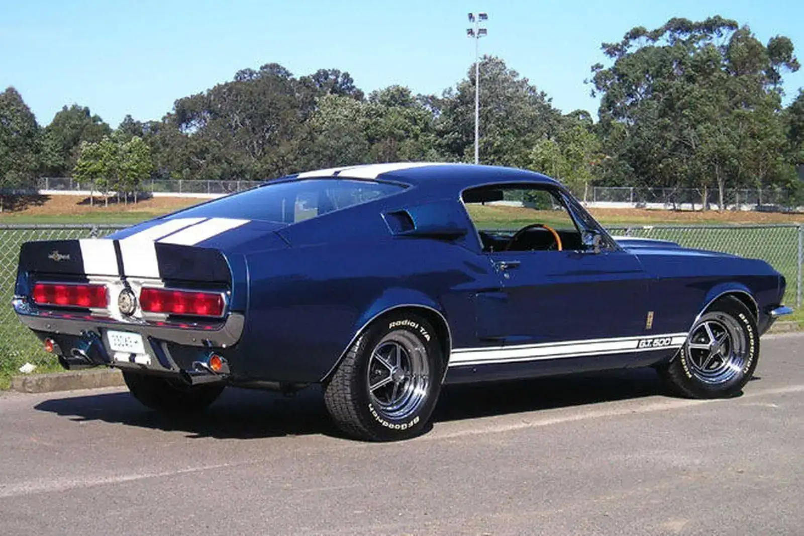 1967-shelby-mustang-gt500-fastback-rhd-1.webp