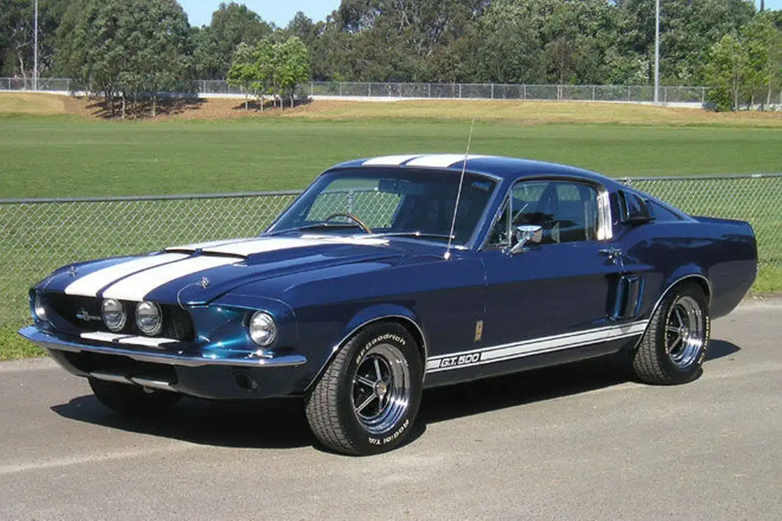 1967-shelby-mustang-gt500-fastback-rhd.webp