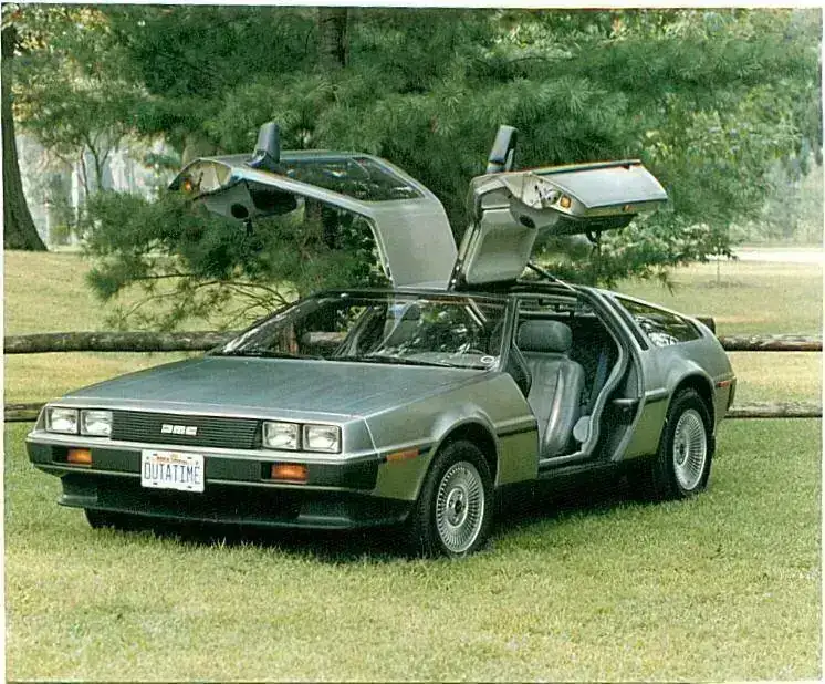 1981_Delorean_DMC12.webp