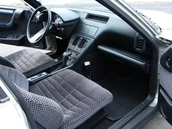 1987_Citroen_CX_For_Sale_Interior_1.webp