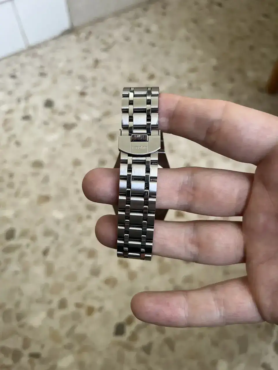 1ej6RZP.webp