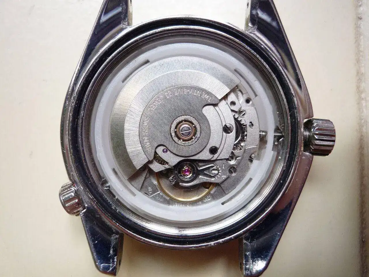 1zEMVoA.webp