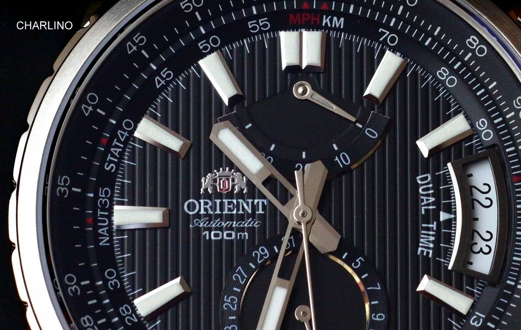 2-MI-ORIENT-VOYAGER-0118-detalle-del-logotipo.webp