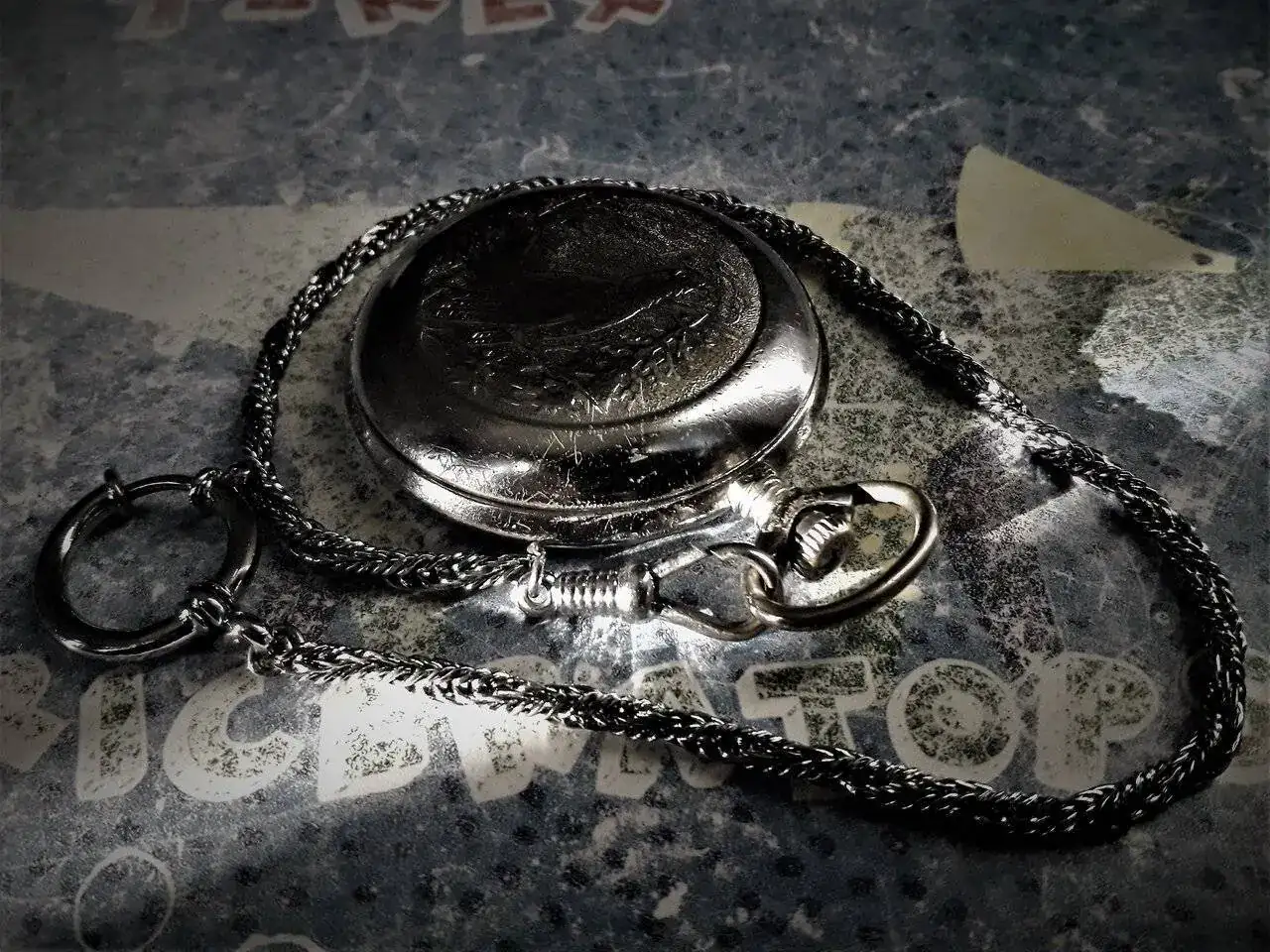 2. Molniya caja.webp